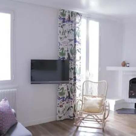 Luminous Palais View Apartment